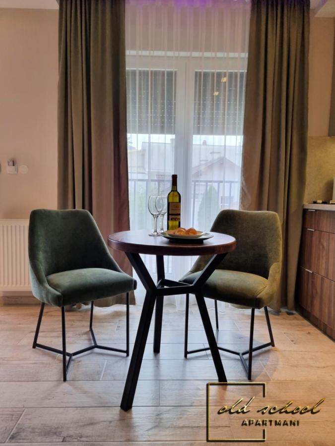 Old School Apartment *